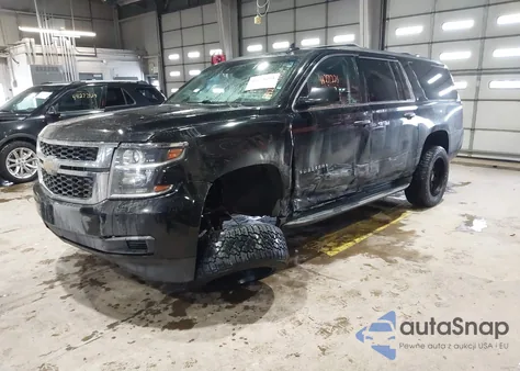 2017 Chevrolet Suburban Lt z USA, uszkodzony, nr VIN 1GNSCHKC0HR133734